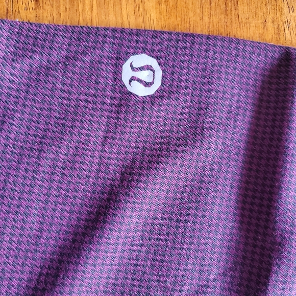 Lululemon mens shorts 38 - Picture 2 of 9